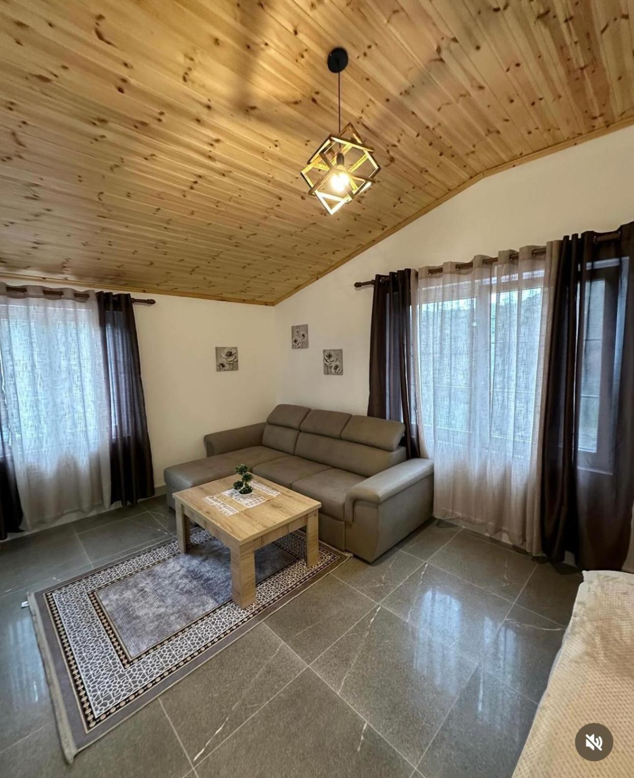 Qyteza Guest House & Camping Shkodër Esterno foto
