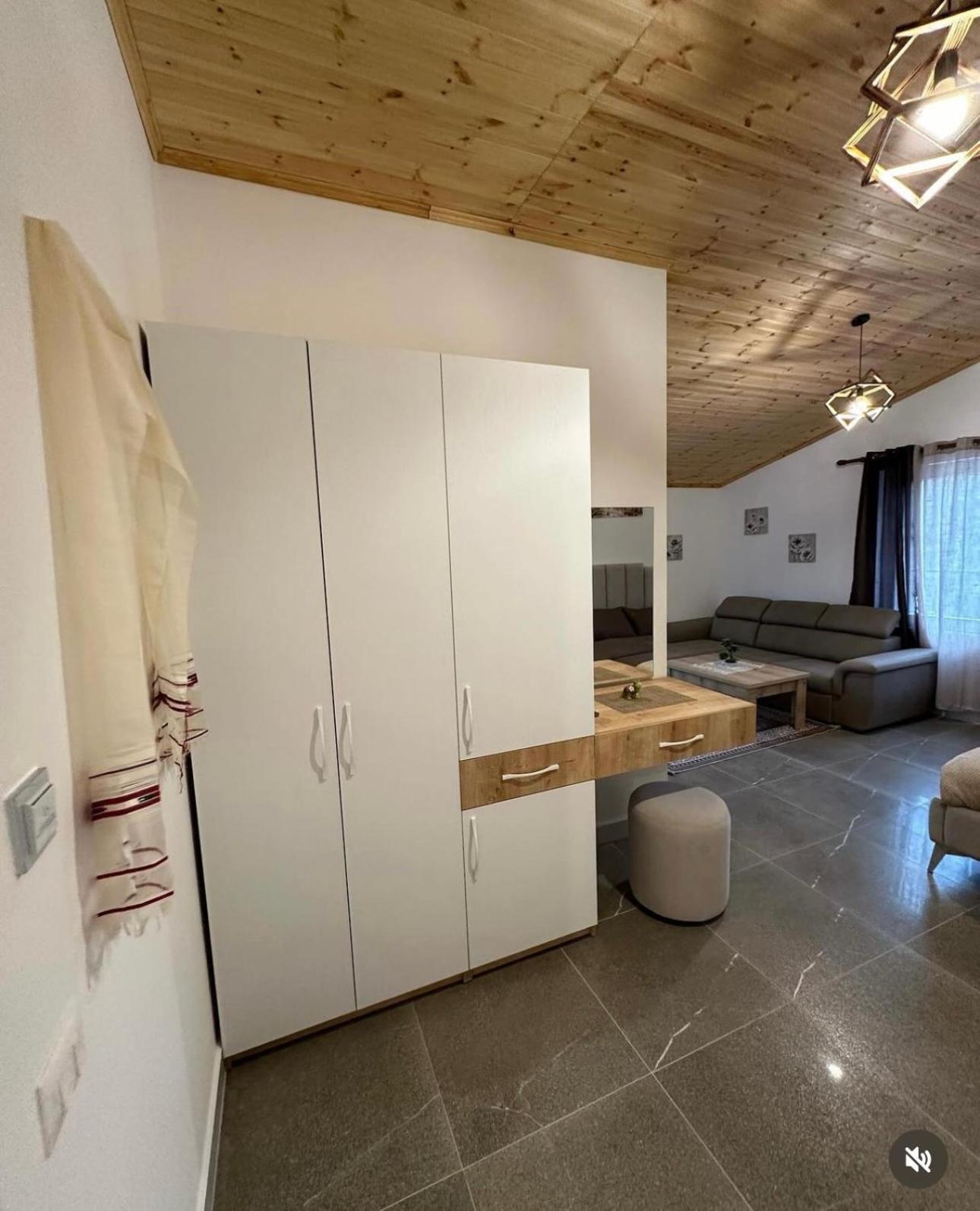 Qyteza Guest House & Camping Shkodër Esterno foto