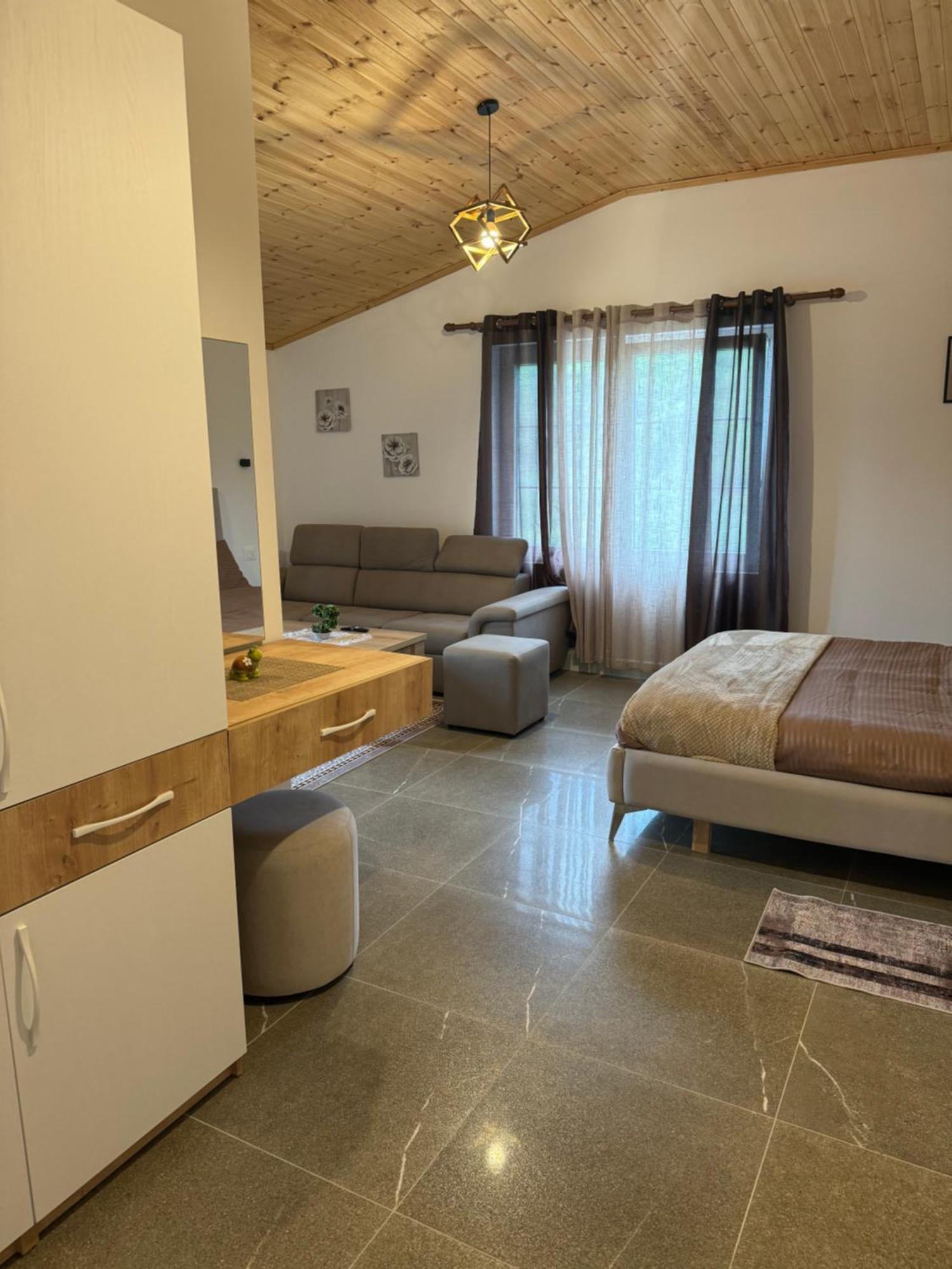 Qyteza Guest House & Camping Shkodër Esterno foto